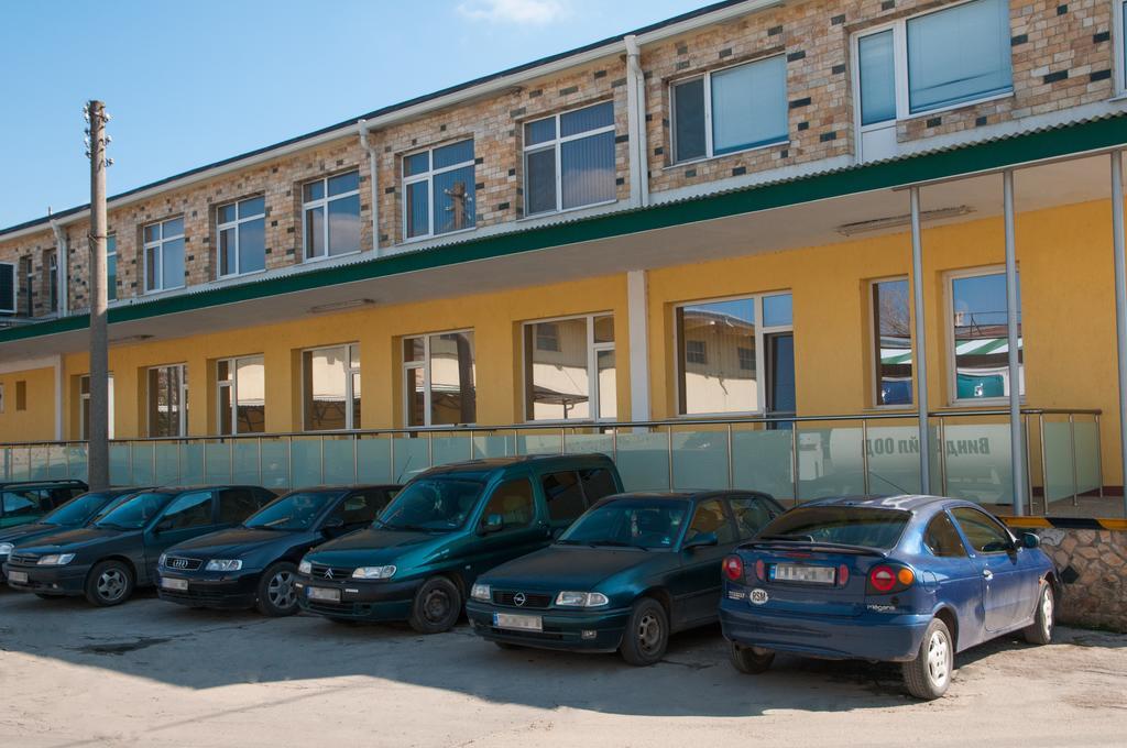 Hostel Izida 2 Dobricz Zewnętrze zdjęcie